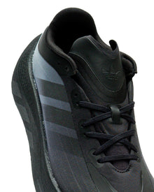 HyperBoost black and gray low-top sneaker - product view 5