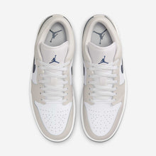J1 Low Midnight Navy - product view 4